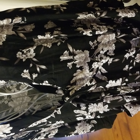 Spiritual Gangster Kimono - Picture 5 of 13